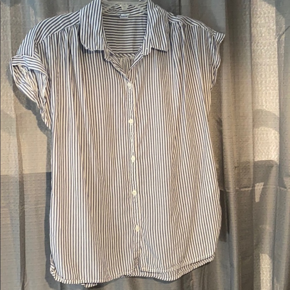 Old Navy Stripped ButtonUp